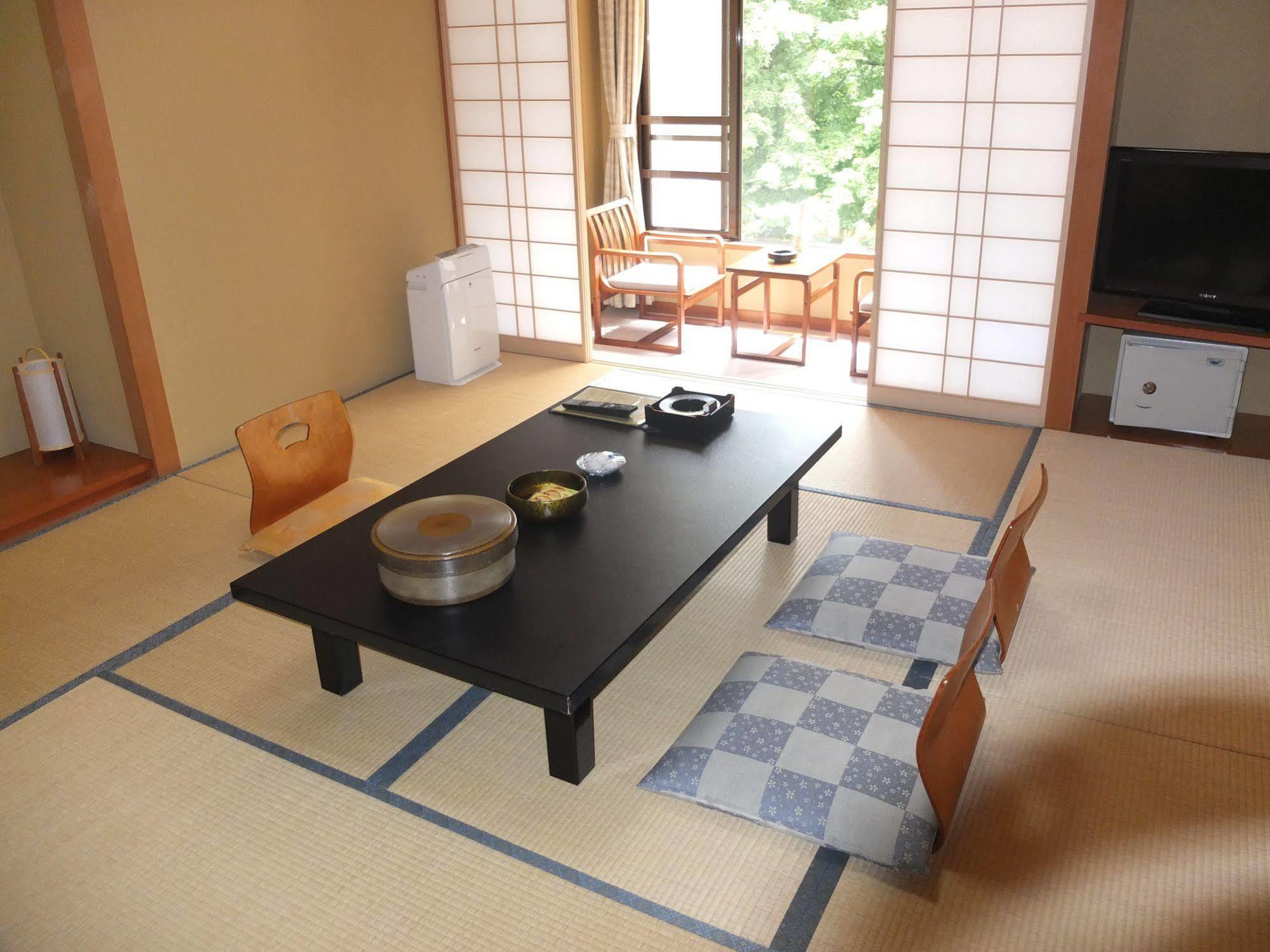 Nikko Green Hotel Natsukashiya Fuwari Екстер'єр фото